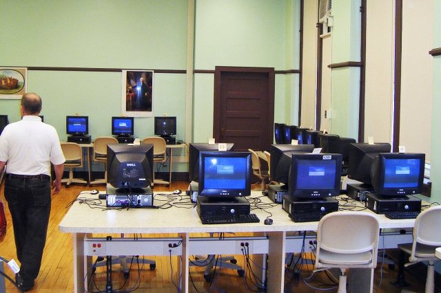 We find some places very different, like this computer lab.